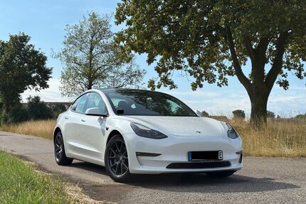 Tesla Model 3 Gebrauchtwagen