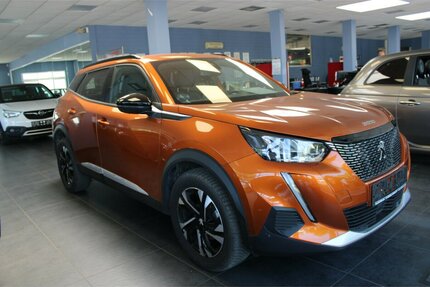 Peugeot 2008 PureTech 100 Allure Gebrauchtwagen