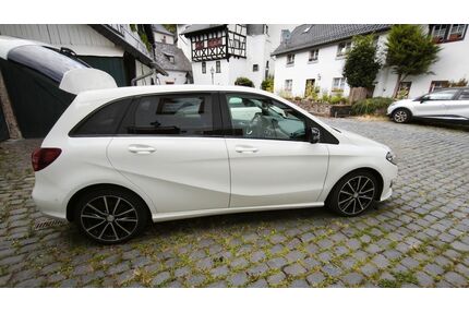 Mercedes-Benz B 180 Gebrauchtwagen
