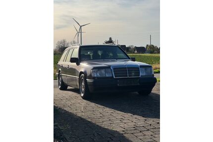 Hyundai 220 