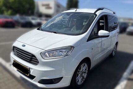 Ford Tourneo Courier Gebrauchtwagen