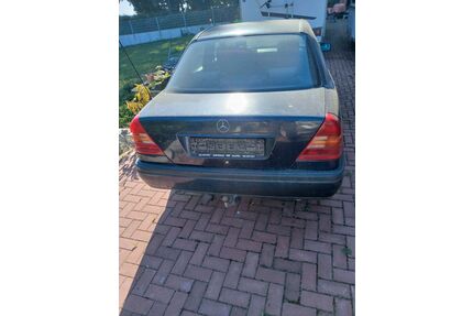 Mercedes-Benz C 180 Gebrauchtwagen