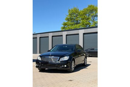 Mercedes-Benz 220 Gebrauchtwagen